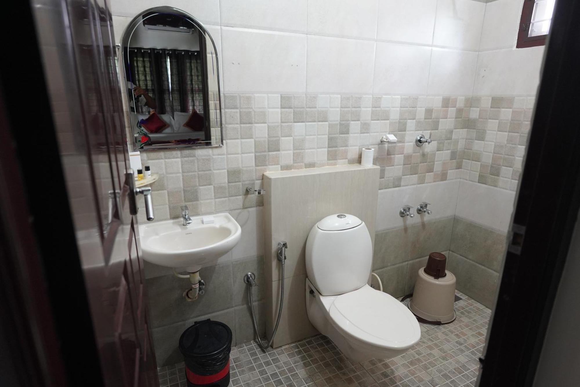 Swapna Home Suites Nedumbassery Room photo